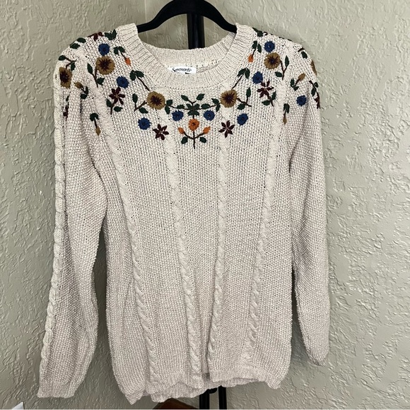 Vintage Sweaters - Vintage Embroidered Cable Knit Sweater